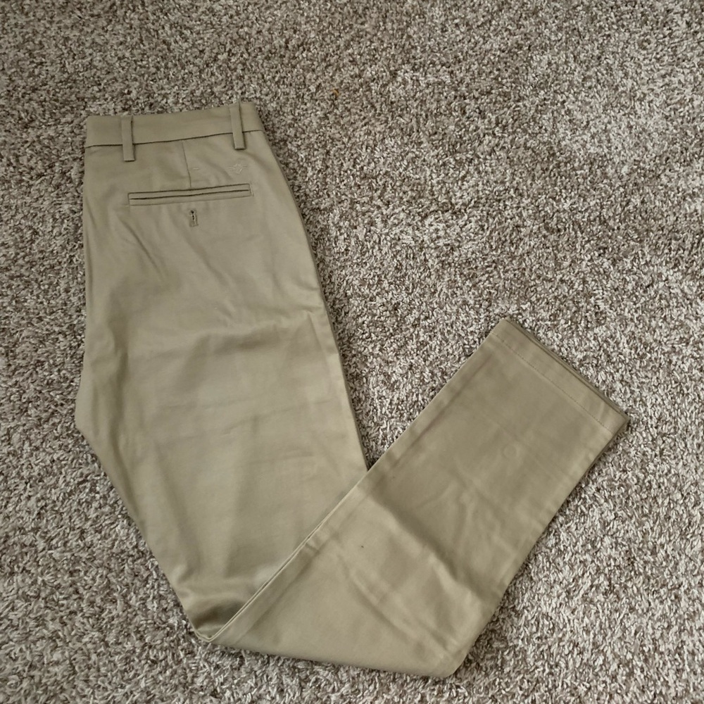 Dockers Slim Fit khaki pants 32’32 BRAND NEW